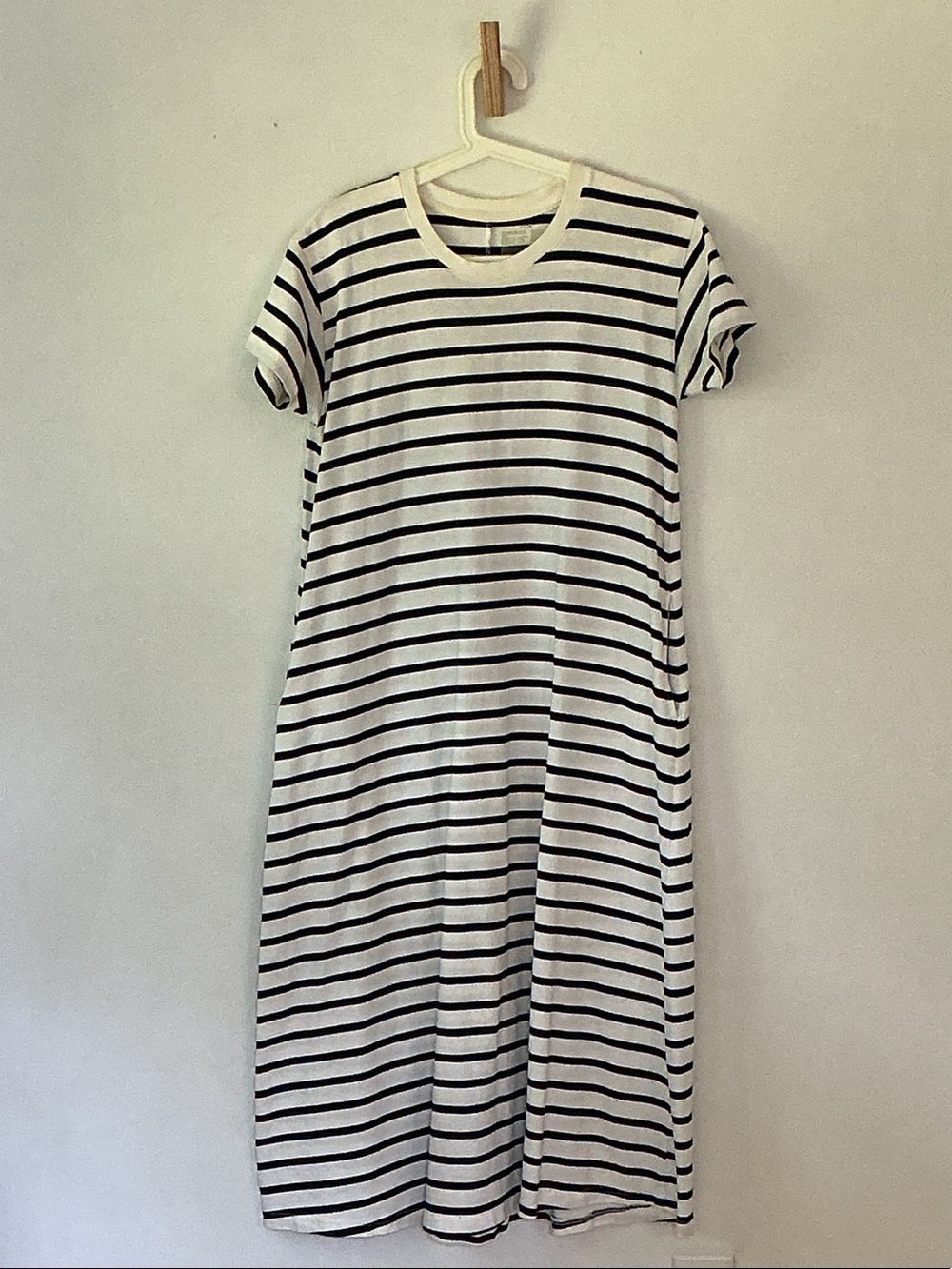 Short-Sleeve Striped Midi Dress in White and Black